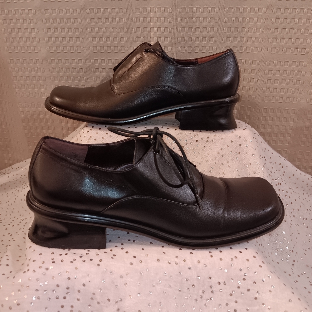 Ann Klein womens black shoes - sleek design
